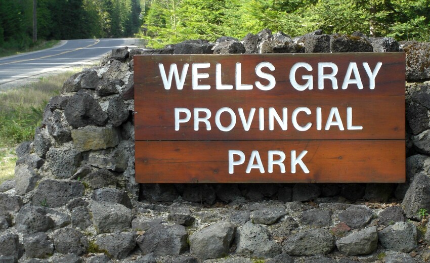 Wells Gray Park entrance sign